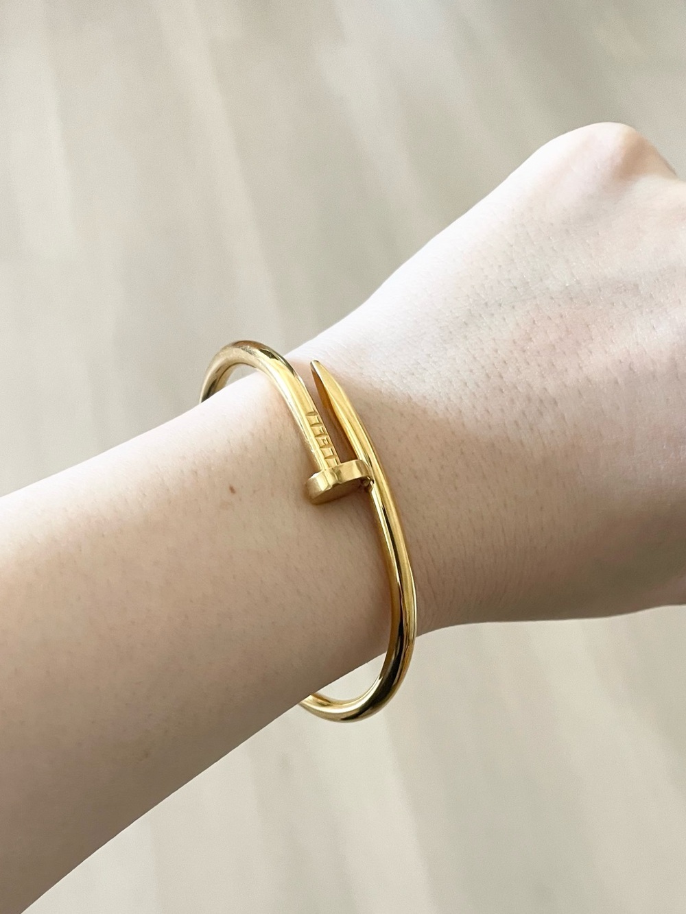 Amber Sceats 18K Gold plated nail bangle bracelet